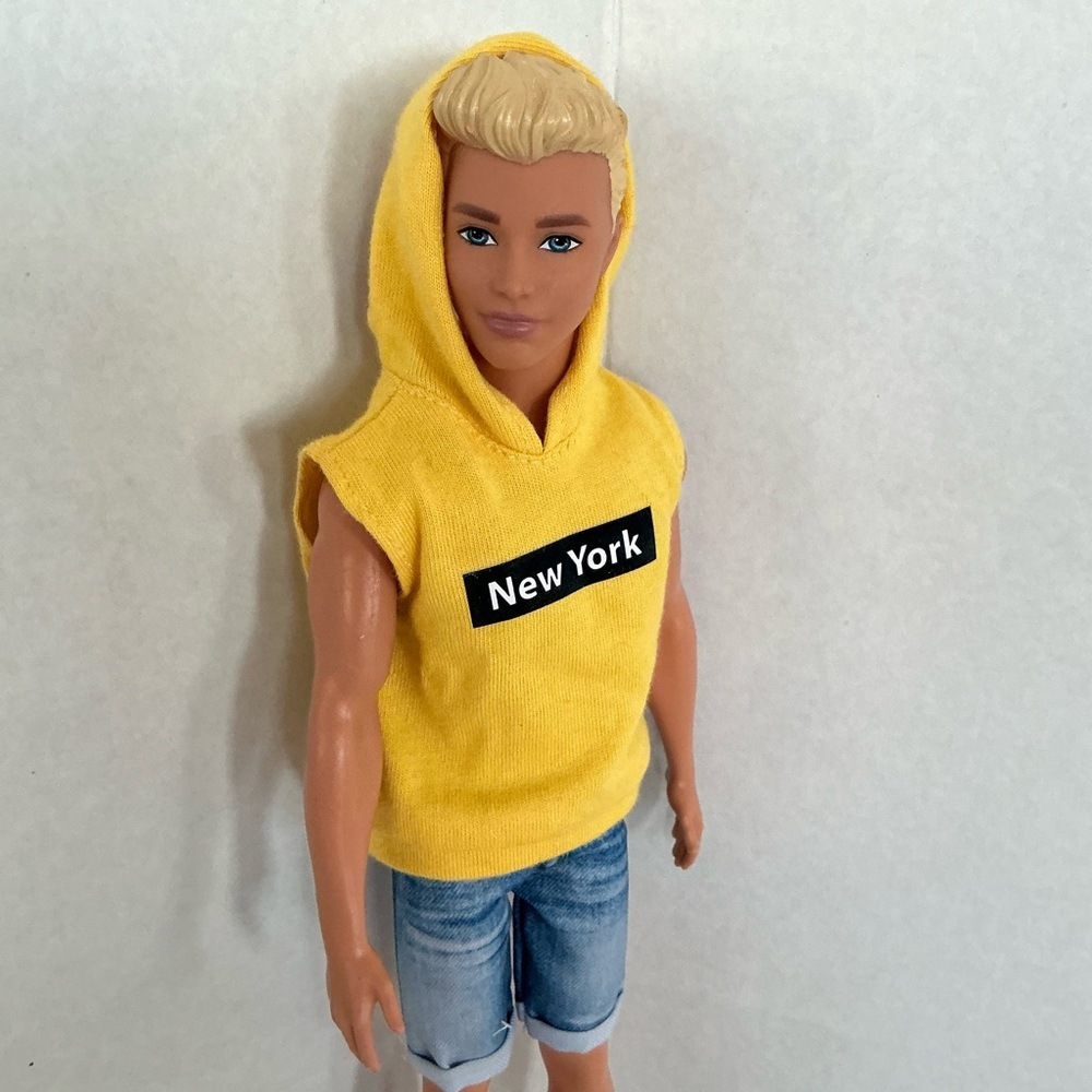 BARBIE Hybrid Ken Doll  Fashionistas Body Blonde Hair Blue Eyes Tan 2016 - Picture 2 of 9